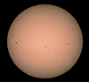 � S. Bergthal; Sonne am 24.06.2001 um 10.55 Uhr MEZ mit Zeiss AS 100/1000 und Herschelkeil. Okularprojektion mit Zeiss O-25. Brennweite f = 2.300 mm. Belichtungszeit t = 1/250 s auf Fuji Velvia.